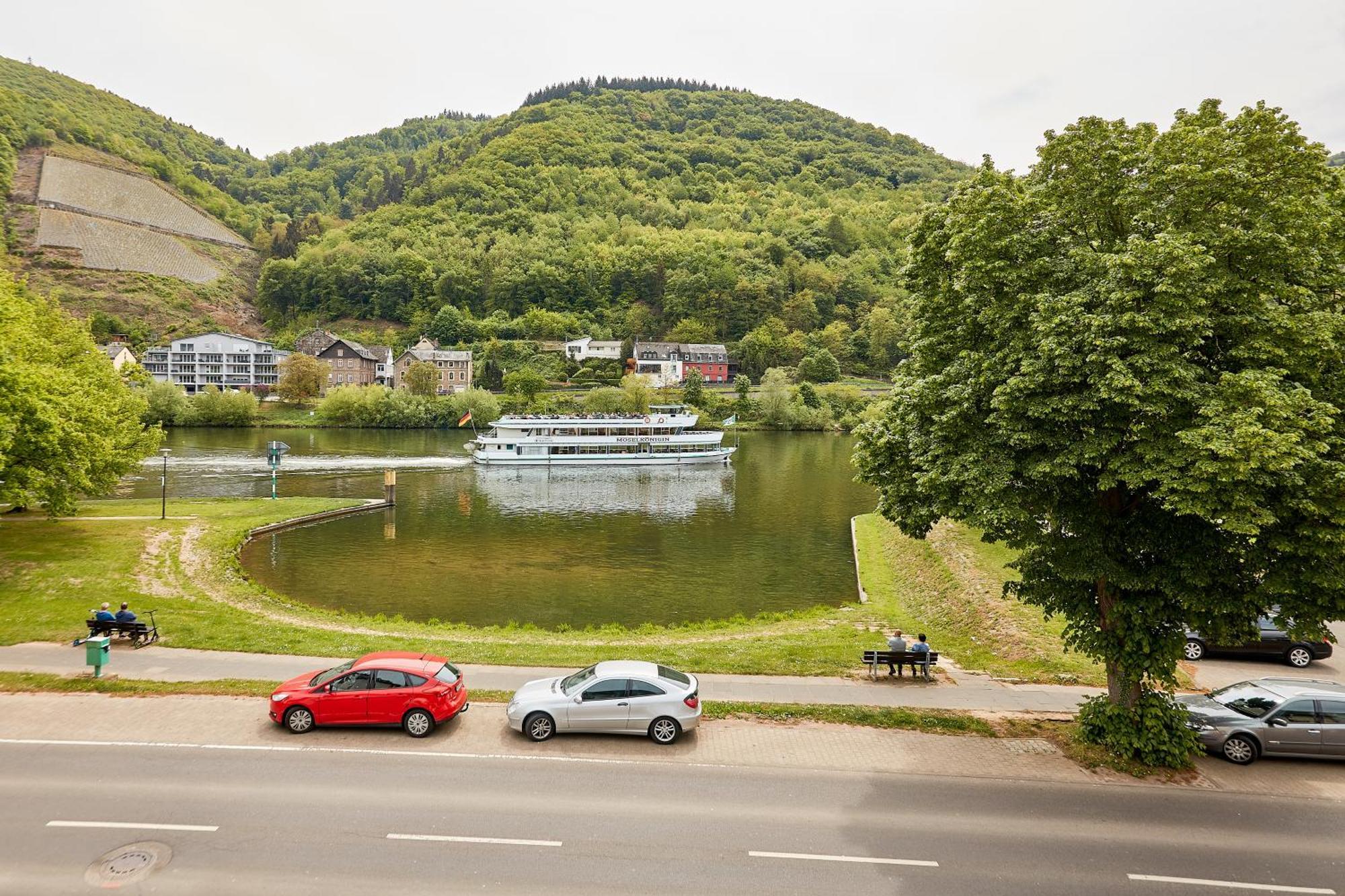 Ferienwohnung "Edeltrud Deluxe Moselblick" Bernkastel-Kues Εξωτερικό φωτογραφία